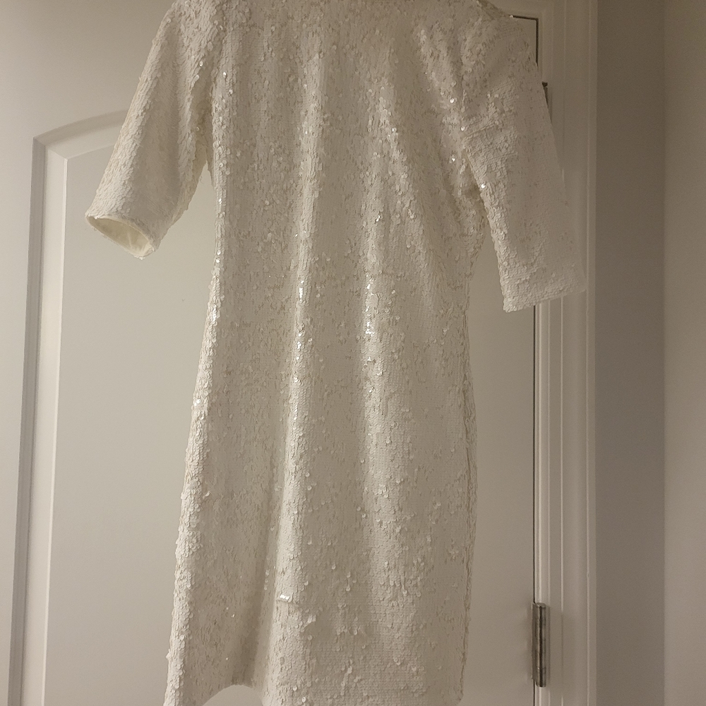 Dress - Picture 2 of 4